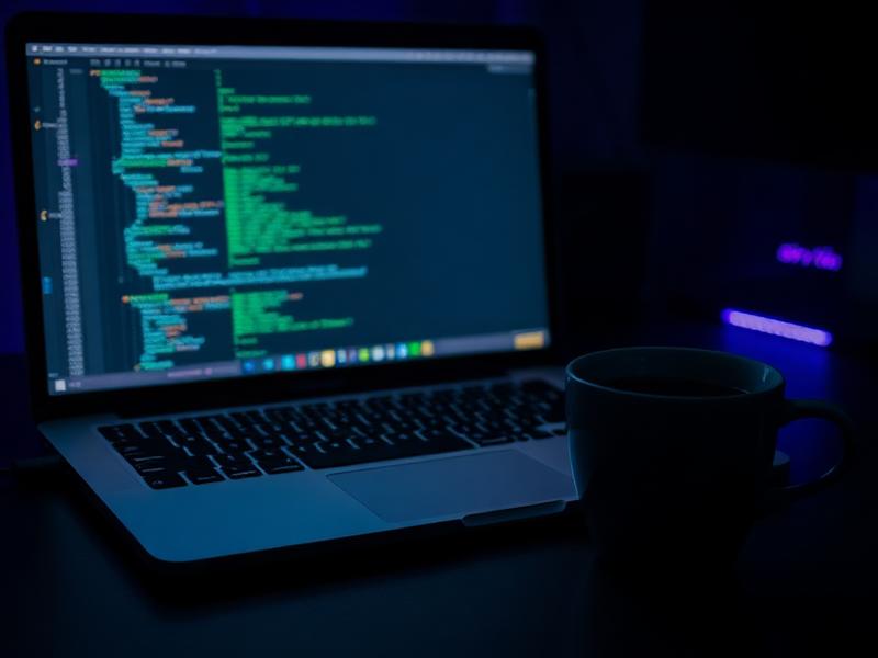 چطور برنامه‌نویس بهتری شویم؟ ۱۰ نکته کاربردی